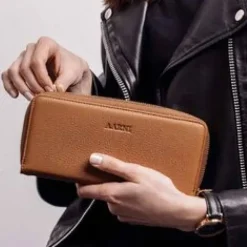 Aarni clutch, Konjakki