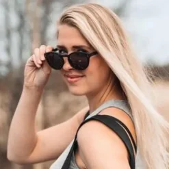 Aarni Wynn aurinkolasit, Eebenpuu