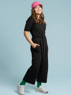 Aarre Manuela haalari, Musta