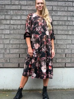 Cuosi Daniella mekko, Kukkakuosi