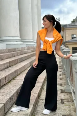 Hujaus Marlene housut, Musta