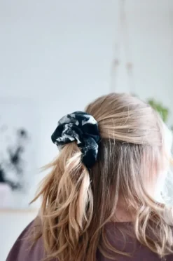 Lumoan Murunen scrunchie, Soft as a Rock