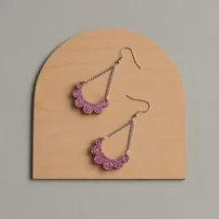 Maanantaimalli Kaarella Mini korvakorut, Pinkki/glitter