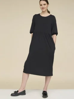 Puuvillatehdas Melina mekko, Musta